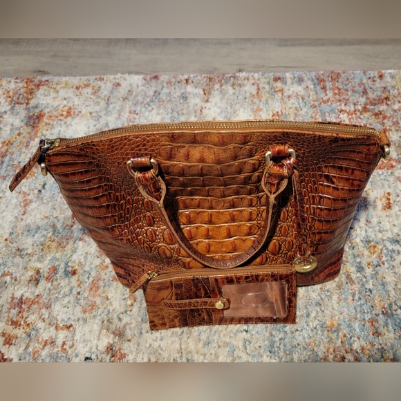 COPY - Authentic Brahmin Bag with Wallet - Picture 6 of 6